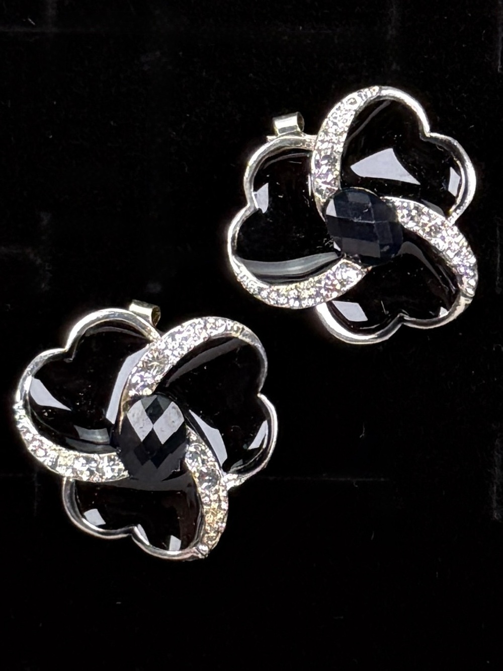 Vintage weighted Silvertone and black flower pierced earrings